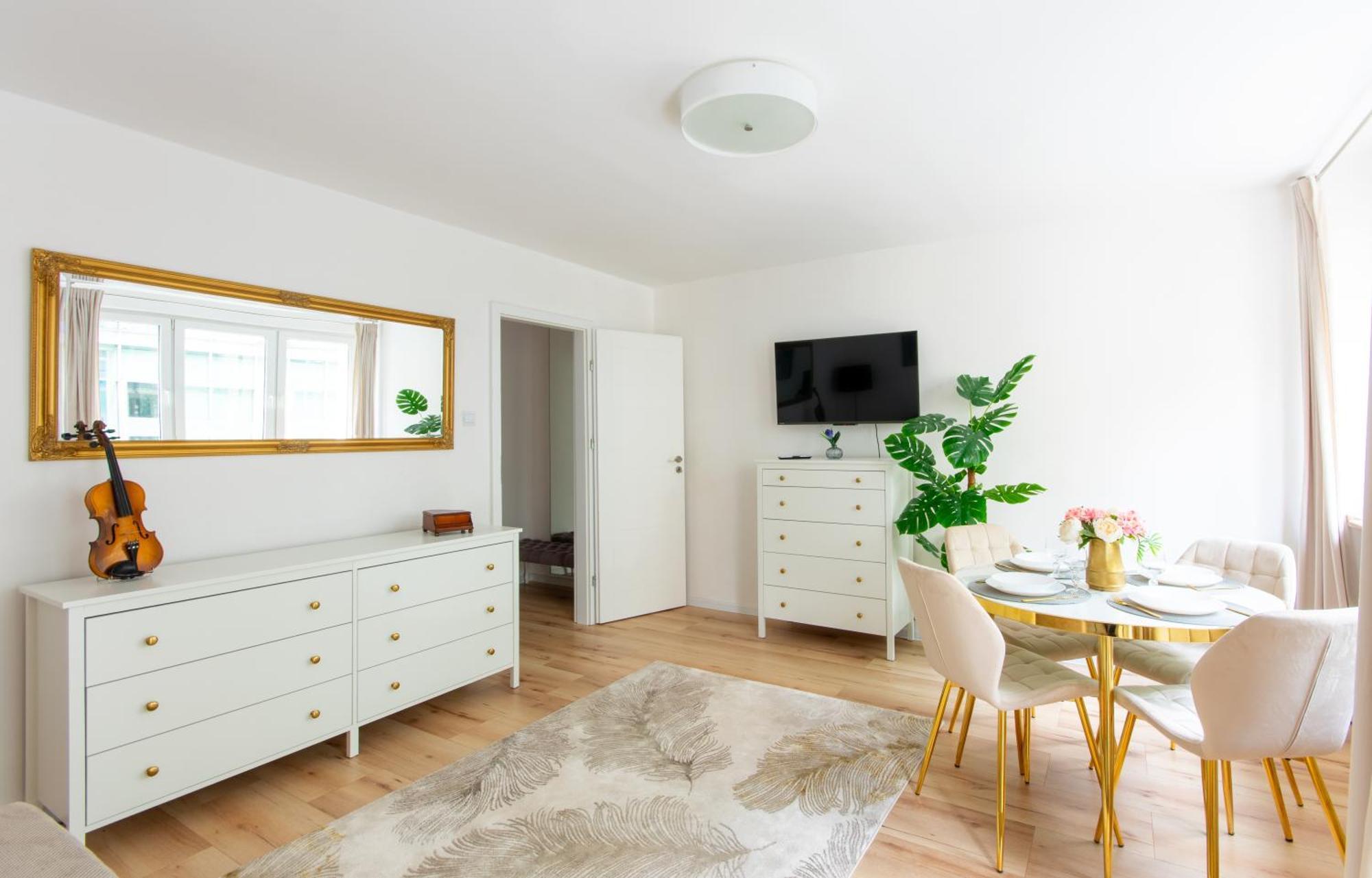 ורשה Feelharmony Jasna Apartment - Metro Swietokrzyska מראה חיצוני תמונה